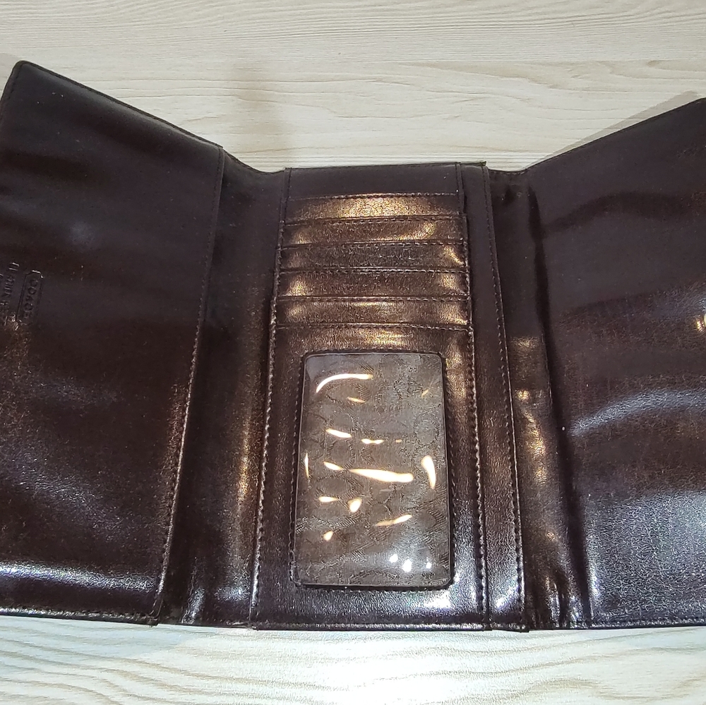Authentic used Coach Wallet - Picture 9 of 12